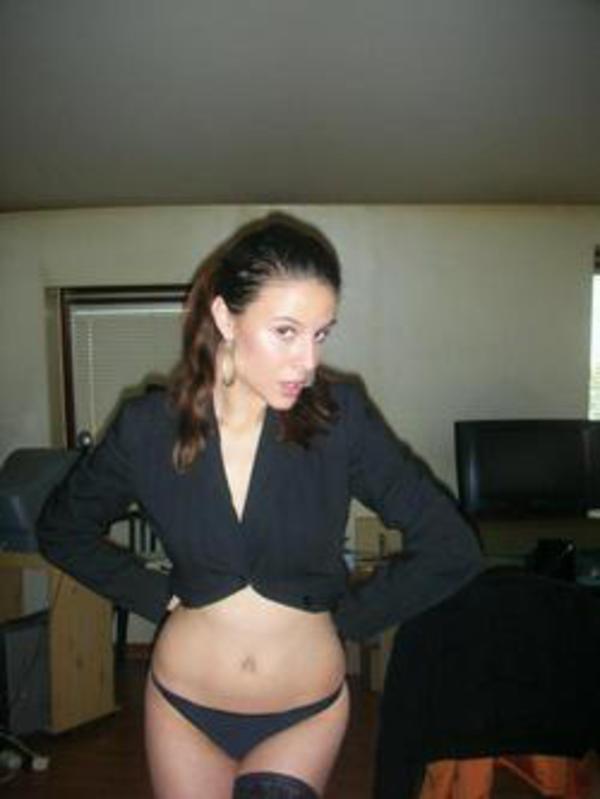 Fjenneslev VIP Escorts